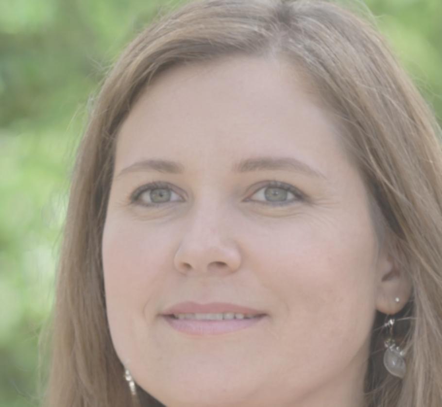 María González, Mentora Senior